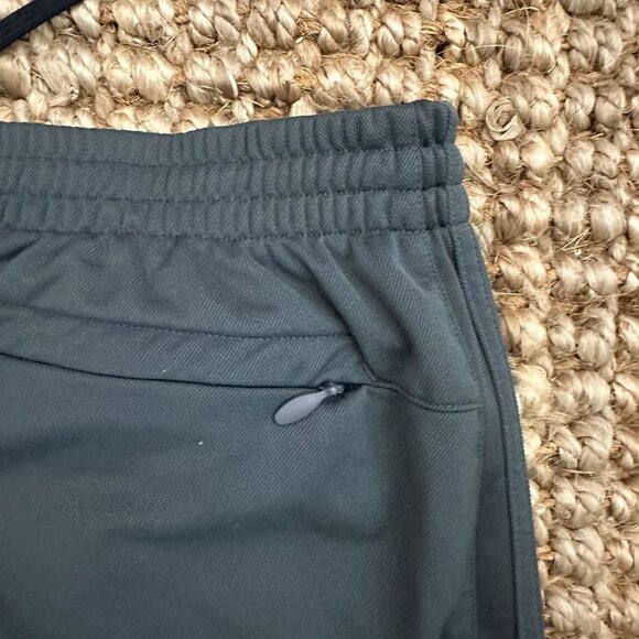 Adidas Weekender Athletic Draw String Pants Activewear (Large) - Picture 9 of 10